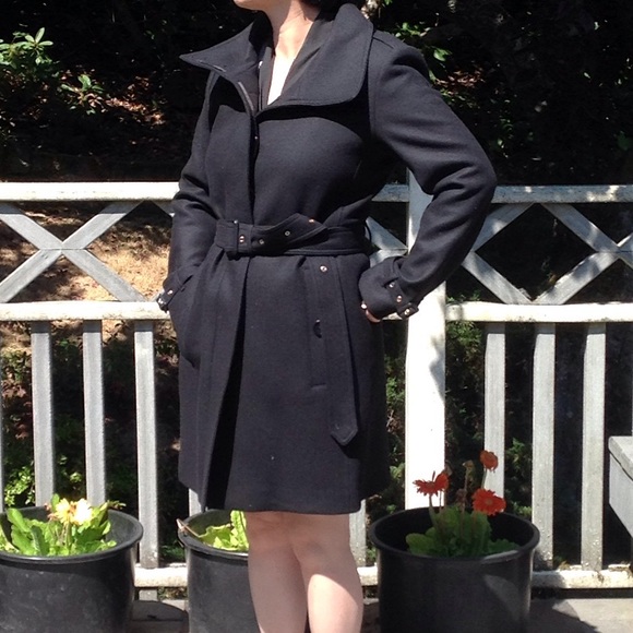 Burberry "Gibbsmoores" long wool coat - Picture 6 of 6